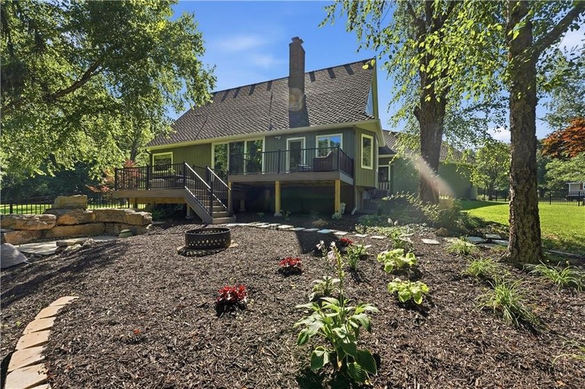 Tucked away on 2.36 acres and backing directly to the 3,000+ - photo 6