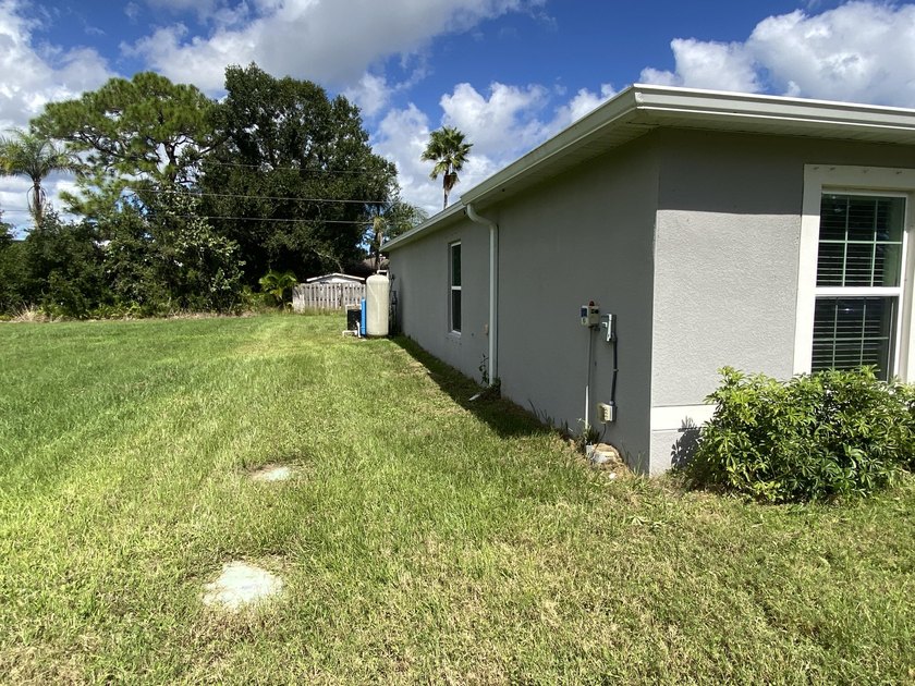 Fantastic newer CBS home located in Lakewood Park, large lot - photo 43