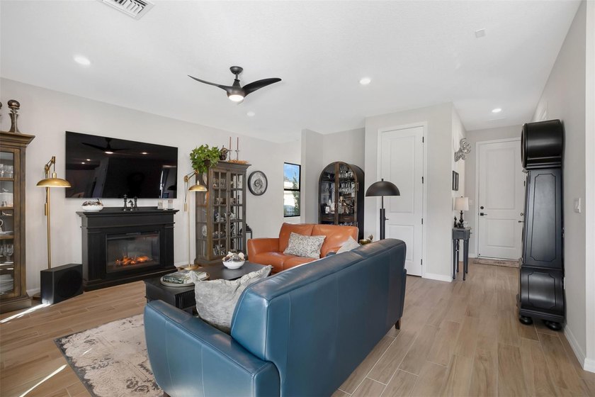 Enjoy resort-style living in Oak Tree, a premier gated community - photo 7