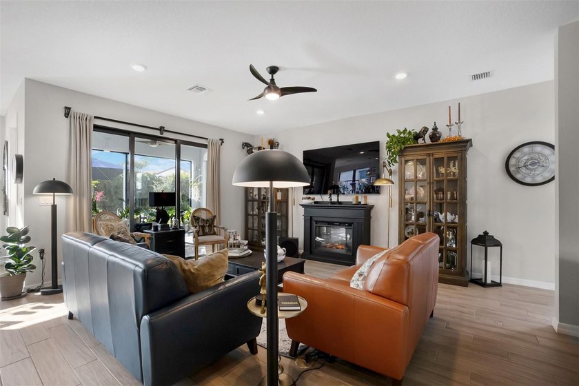 Enjoy resort-style living in Oak Tree, a premier gated community - photo 8