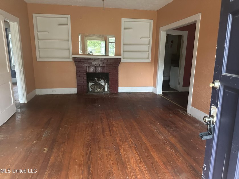 This is an amazing property situated on 6-beautiful Acres of - photo 4