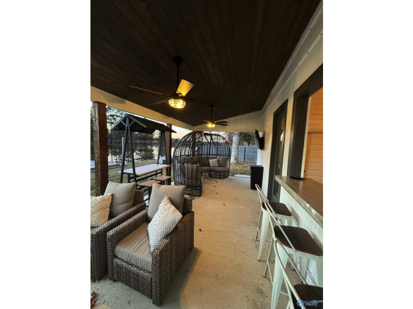 Waterfront Property in RBC! Completely Renovated, Almost new! - photo 38