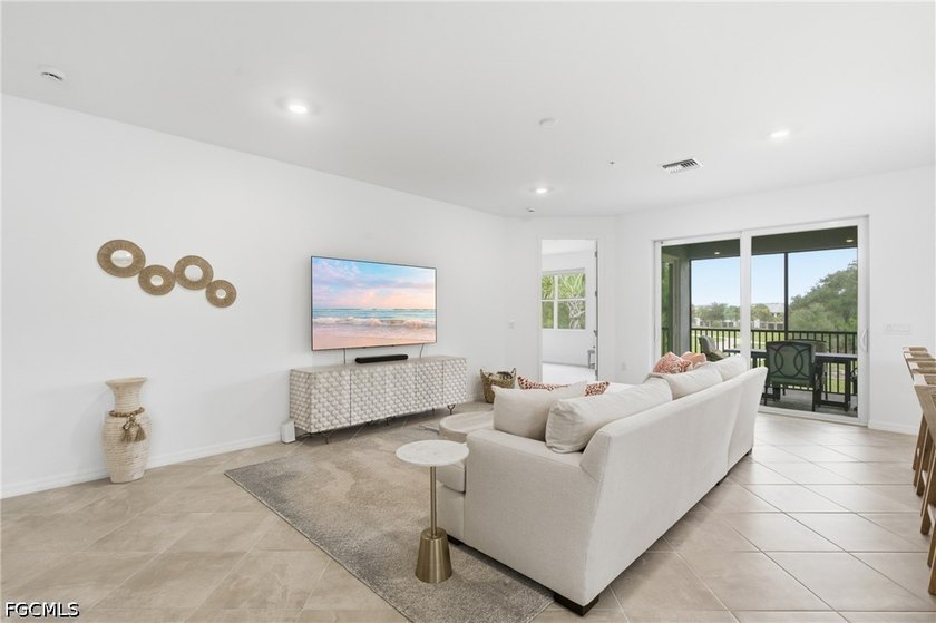 Privacy, breathtaking sunsets, and resort-style living come - photo 7