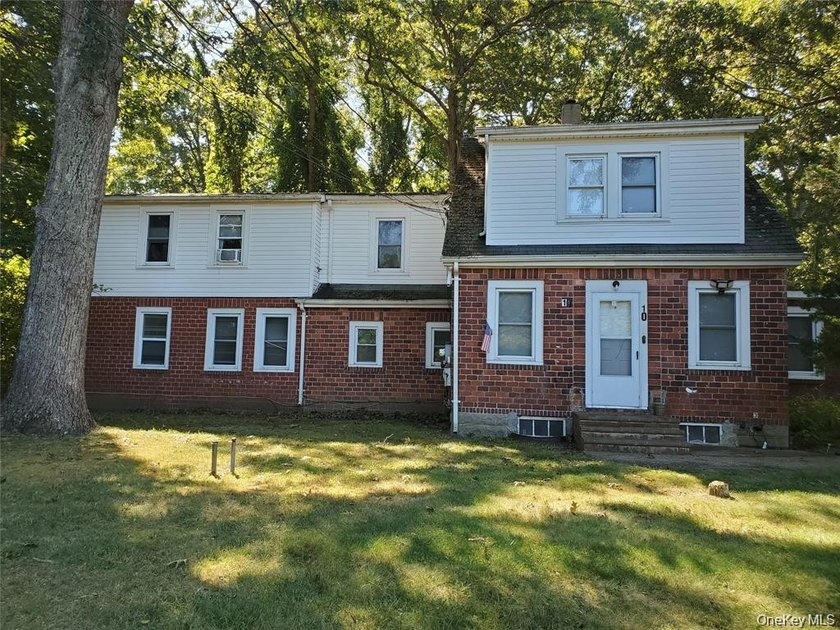 A great Investment Opportunity in Suffolk County. A rare, Legal - photo 3