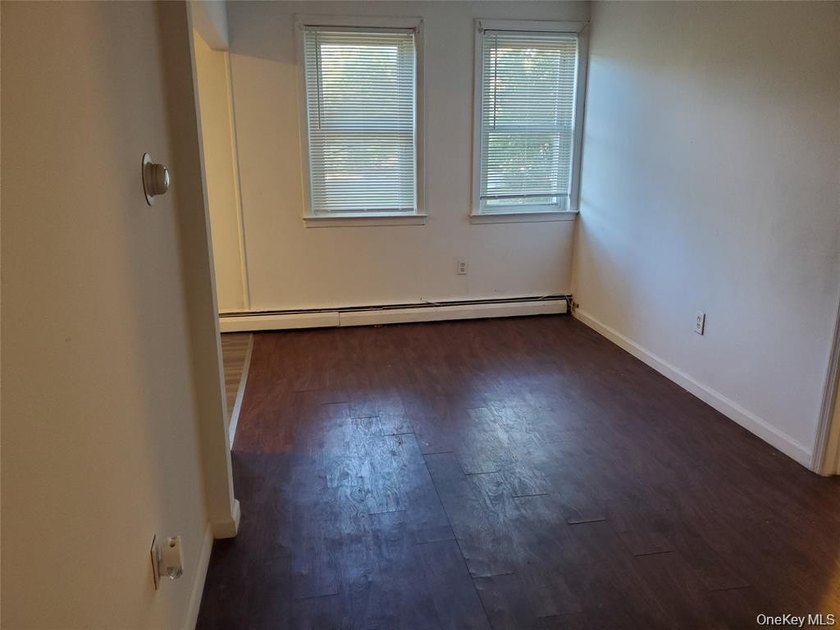 A great Investment Opportunity in Suffolk County. A rare, Legal - photo 4