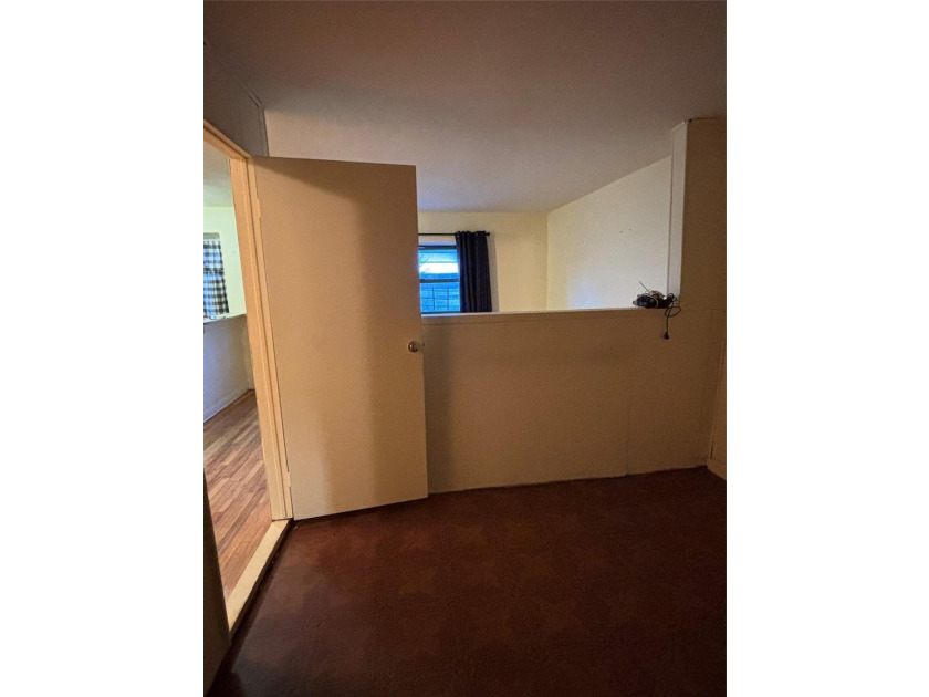 Welcome to this charming and cozy 1 bed, 1 bath apartment - photo 5