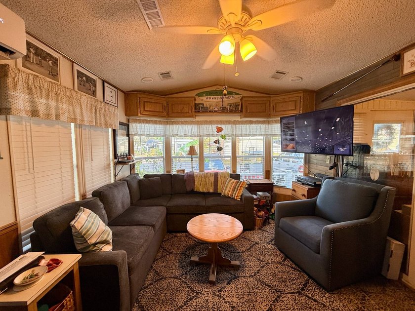 New listing in the highly desirable Ramblers Rest RV Park in - photo 3