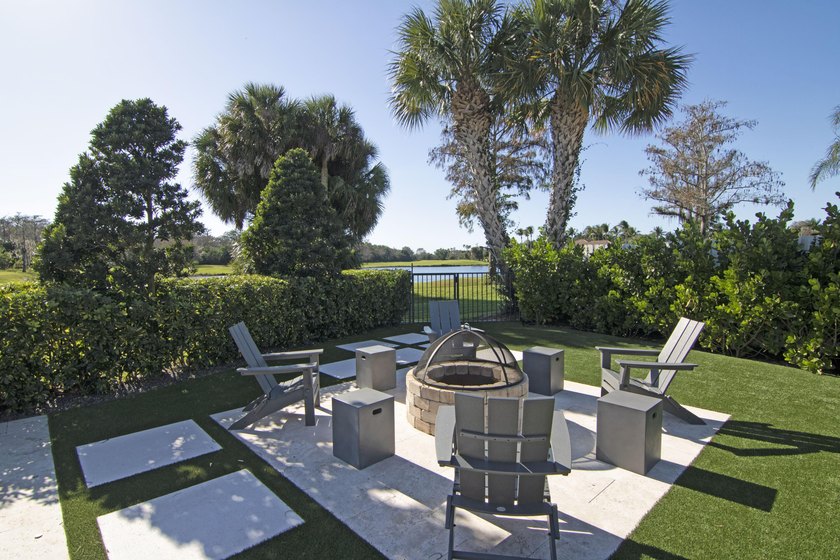 Totally renovated 3 bedroom 3 bath home in coveted Chukker Cove - photo 10