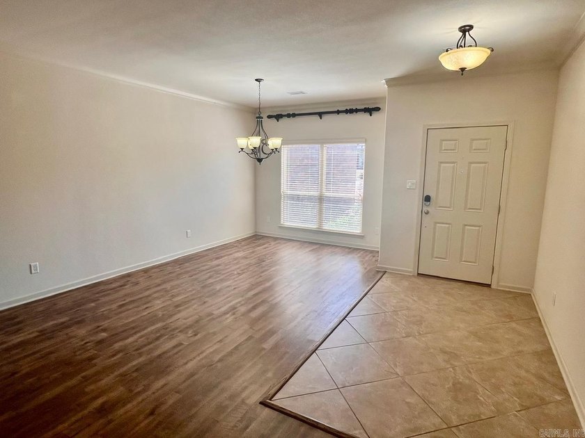 Come see this beautiful, move-in ready, one level home in the - photo 3