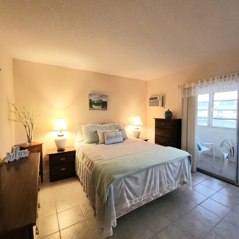 Great value for this sparkling professional cleaned condo. Walk - photo 13