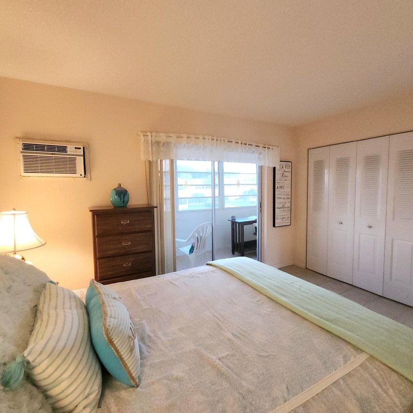 Great value for this sparkling professional cleaned condo. Walk - photo 15