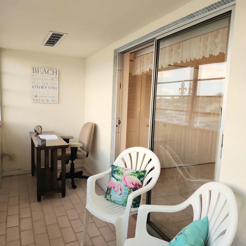 Great value for this sparkling professional cleaned condo. Walk - photo 20