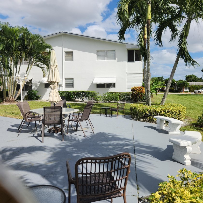 Great value for this sparkling professional cleaned condo. Walk - photo 22
