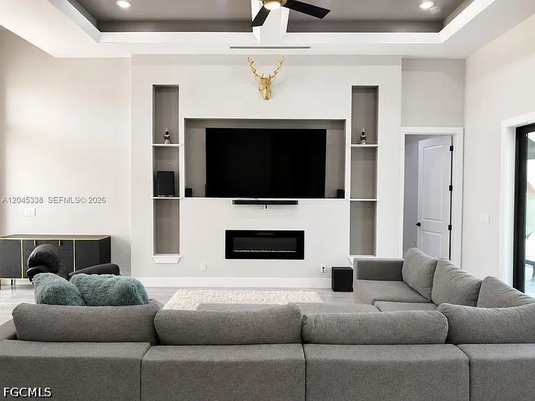 Welcome to a home that truly feels brand new! This beautifully - photo 4