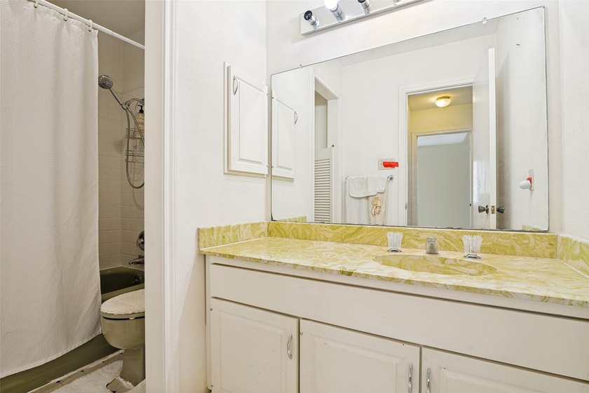 Rare opportunity in Canyon Creek! This spacious tri-level condo - photo 15
