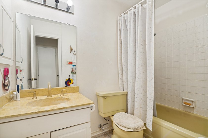 Rare opportunity in Canyon Creek! This spacious tri-level condo - photo 18