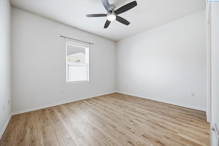 MLS# 292991 Beautifully maintained one-story townhome featuring - photo 23