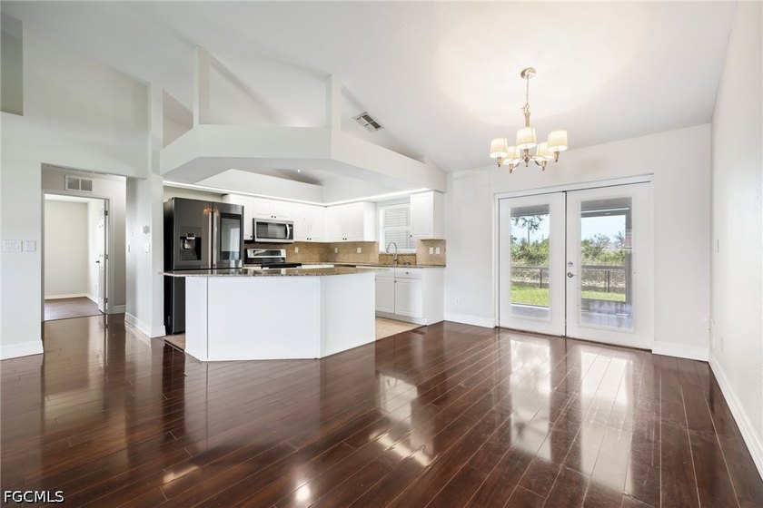 Welcome to this bright and inviting 4-bedroom, 2-bath home - photo 8