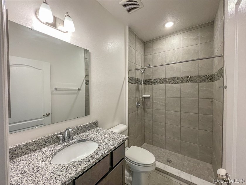 Move-in ready and situated on a desirable corner double lot - photo 28