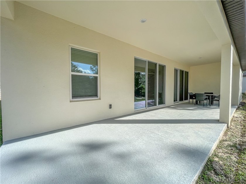 Move-in ready and situated on a desirable corner double lot - photo 33