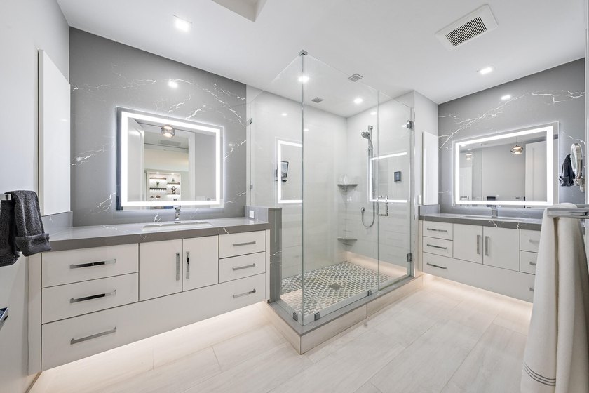 Beautifully updated harbor home in the prestigious Admirals Cove - photo 13