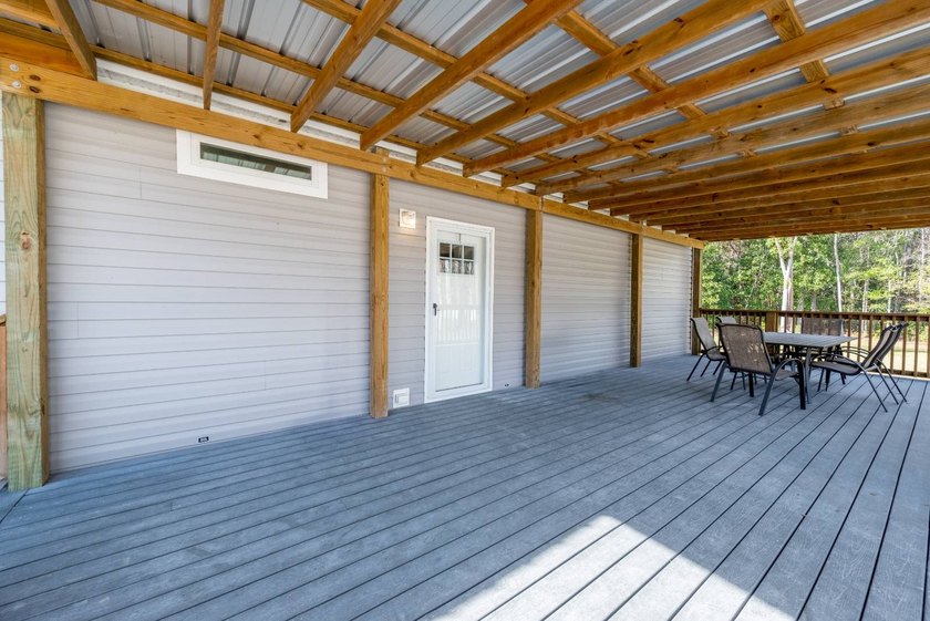 Welcome home to this immaculate, like-new residence that has - photo 15