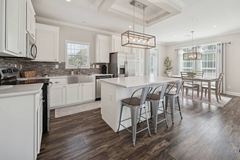 Welcome home to this immaculate, like-new residence that has - photo 38