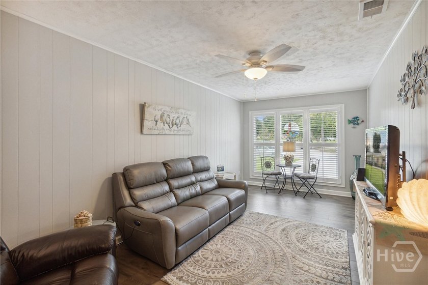 Welcome to this well-maintained ranch-style home on Savannah's - photo 22