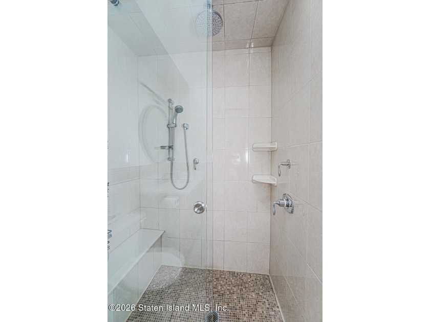 Welcome to this beautifully updated single-family townhouse in - photo 34