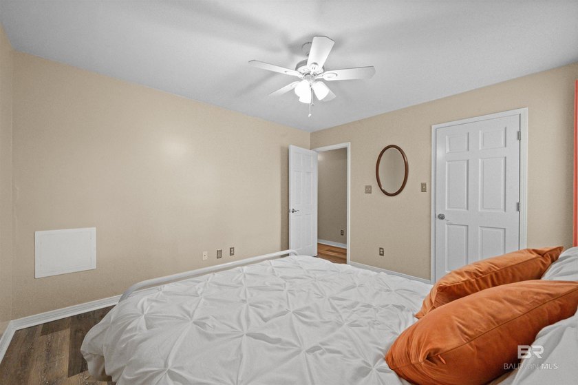 Welcome home to this beautifully updated 4-bedroom, 2.5-bath - photo 44
