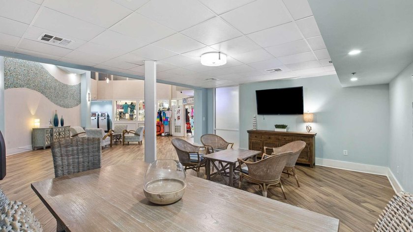 Unit 615 at SunDestin Beach Resort delivers what beachfront - photo 17