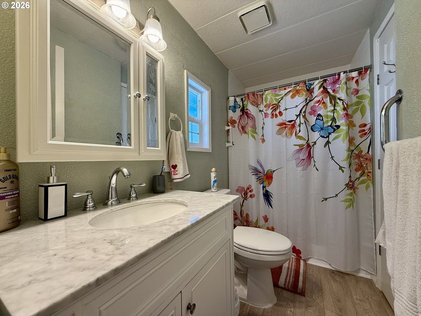 EXCELLENT CONDITION! 1984, 924 sq ft 2 bed, 2 bath manufactured - photo 22