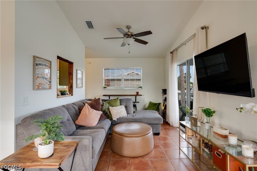 Excellent investment opportunity or perfect home for First time - photo 4
