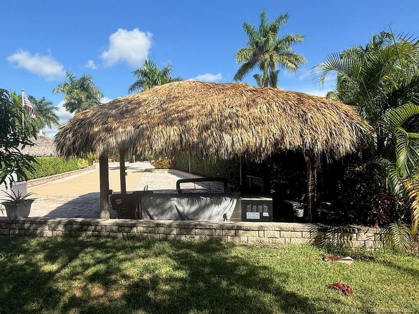 NEW TIKI RE-THATCH JULY 2025! This extra-wide lot, positioned - photo 17