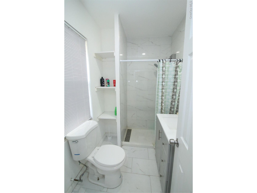 **Location! Location! Location!** This newly renovated large - photo 32