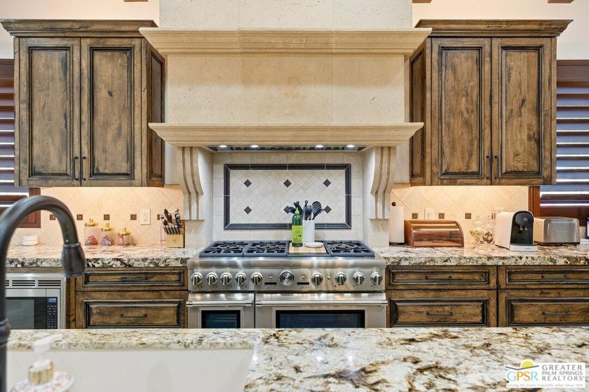Welcome to one of the newest and most refined custom estates - photo 22