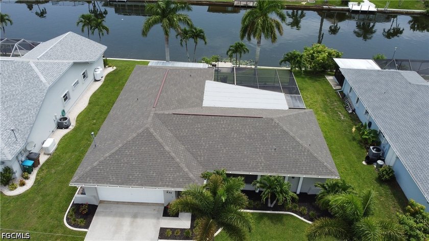 Welcome to your dream home in Cape Coral! This stunning - photo 3