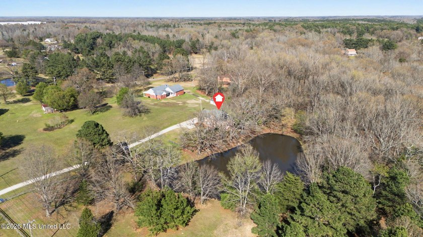 Welcome to this spacious and well-maintained home offering - photo 46