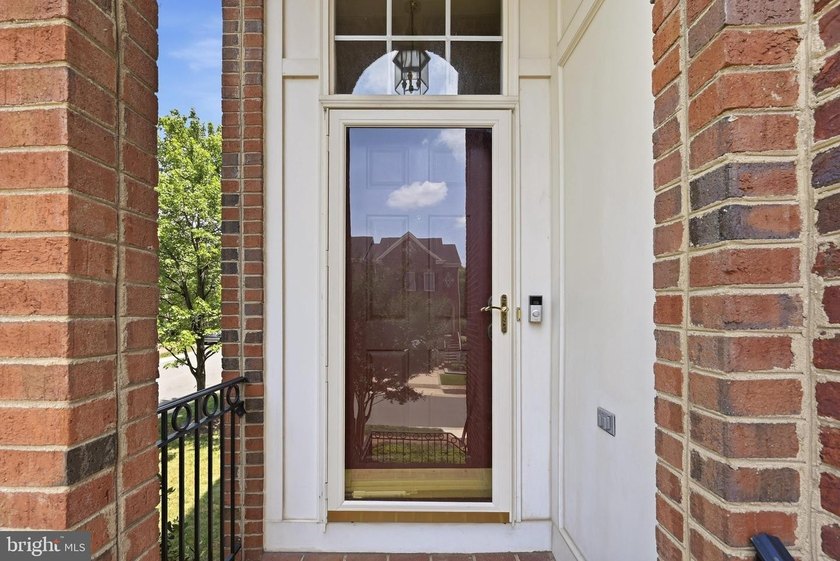 Prime End-Unit in the Prestigious Bear Creek Section of River - photo 4