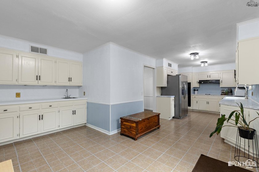 2414 LOU LN - photo 11