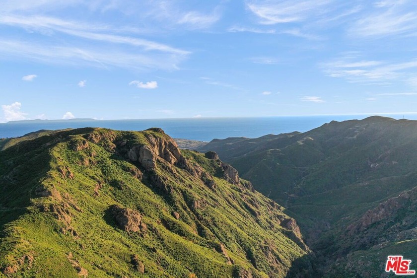 An exceptional opportunity spanning approximately 66 acres - photo 2
