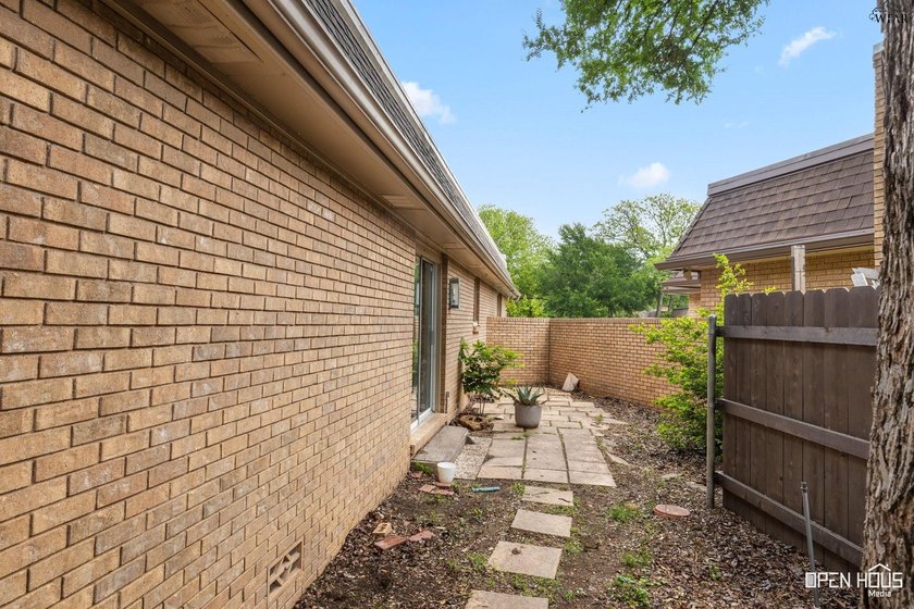 2414 LOU LN - photo 32
