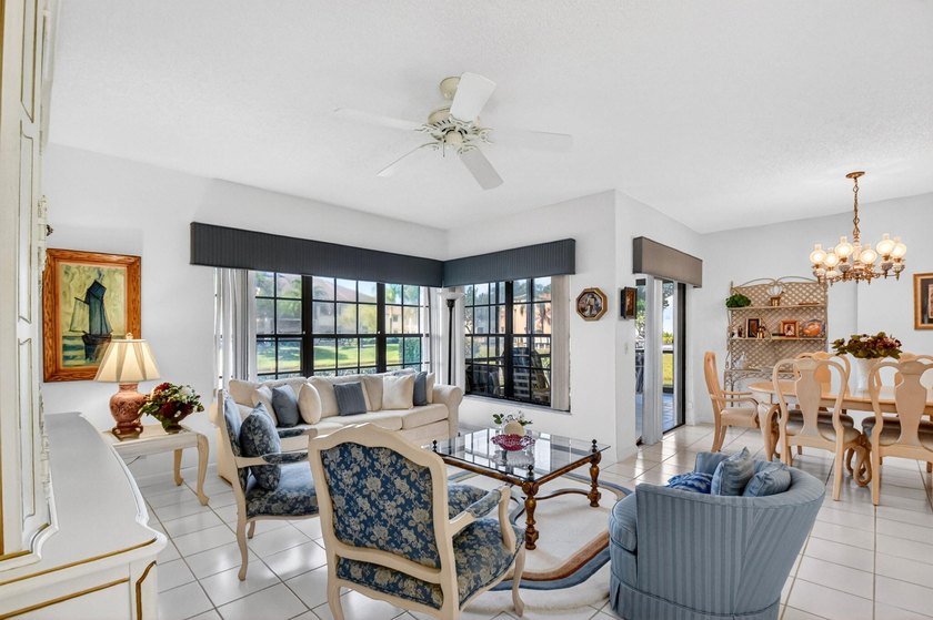 Welcome home to this beautifully maintained first floor condo - photo 10