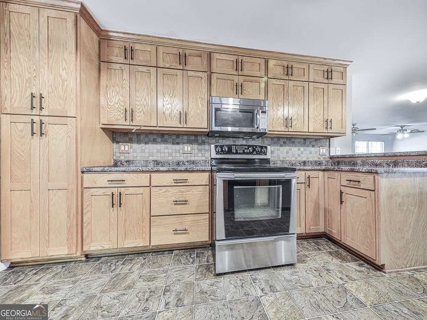 REDUCED for QUICK SALE! Step into a home where thoughtful design - photo 2
