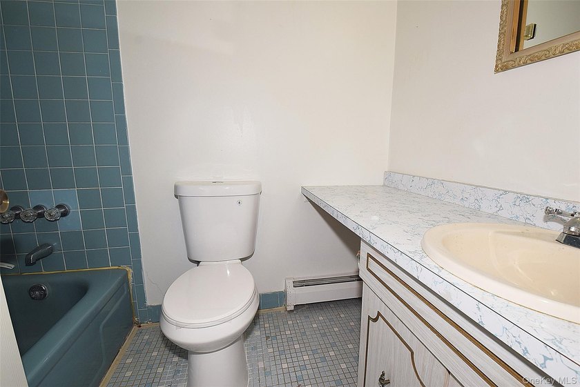 Welcome to 54 Grand Street-Your final destination. This very - photo 7