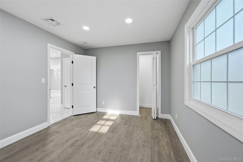 Welcome To 10 Curlin Lane, A Completely Gut-Renovated 4 Bedroom - photo 12