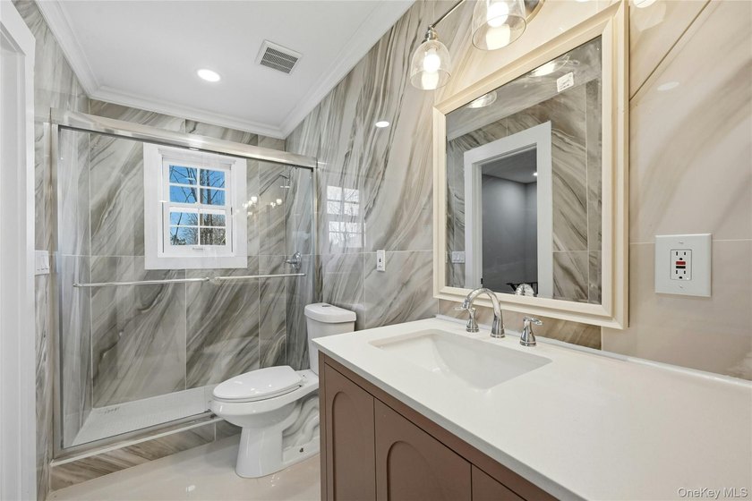 Welcome To 10 Curlin Lane, A Completely Gut-Renovated 4 Bedroom - photo 16