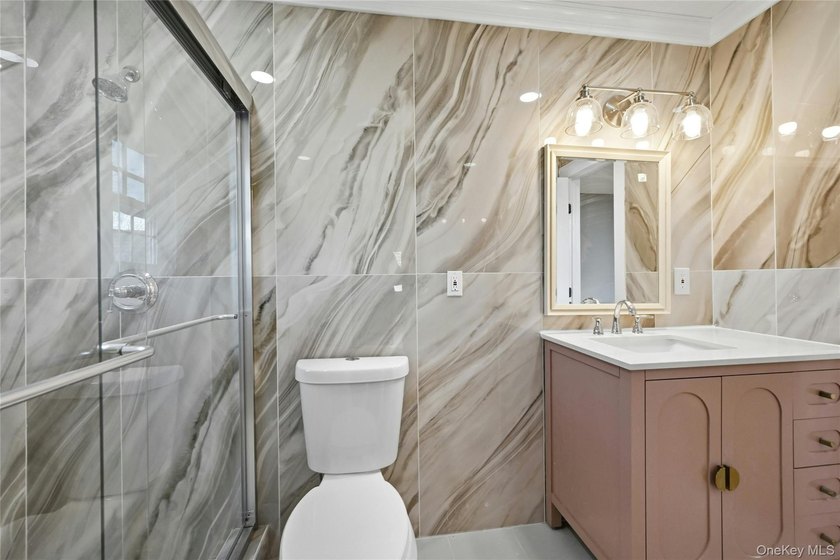 Welcome To 10 Curlin Lane, A Completely Gut-Renovated 4 Bedroom - photo 17