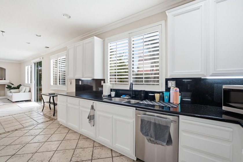 Welcome to 1902 Whitman Street, a beautifully maintained - photo 20