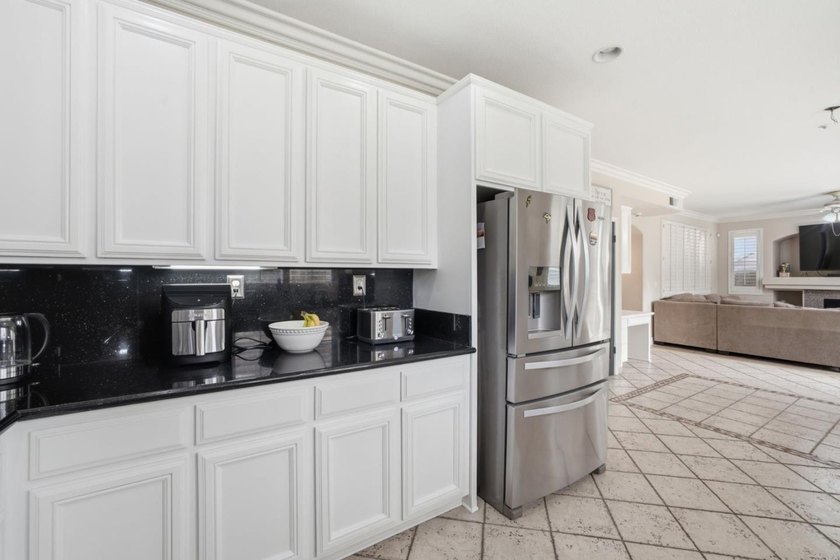 Welcome to 1902 Whitman Street, a beautifully maintained - photo 22